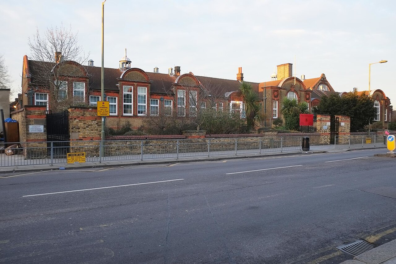 The exterior of an English primary school building.